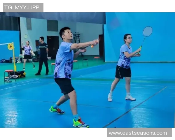 武汉羽毛球队在城市联赛中以79分稳居积分榜首位，展现强劲实力